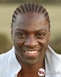 Adewale Akinnuoye-Agbaje Kimdir? Evli mi, Mesleği nedir?