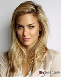 Bar Refaeli Kimdir?