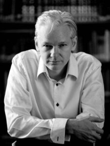 Julian Assange Kimdir?