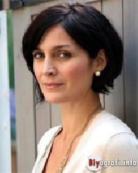 Carrie Anne Moss Kimdir? Biyografisi.